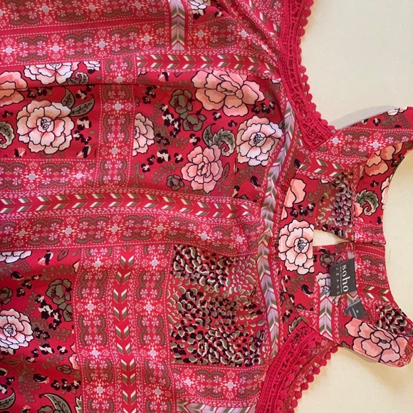 NEW YORK & COMPANY - Picture 4 of 4